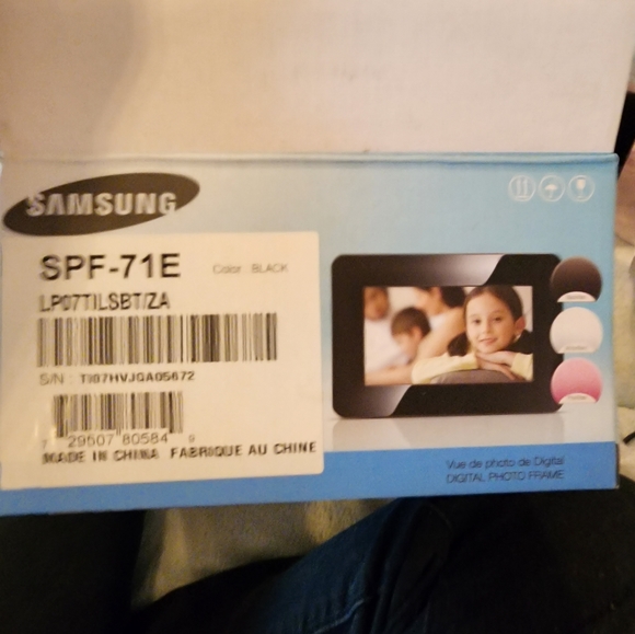 Samsung digital photo frame - Picture 2 of 10